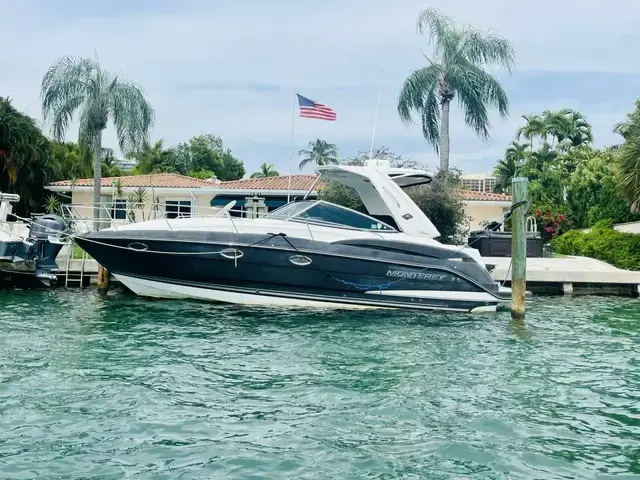 Monterey 335 Sport Yacht