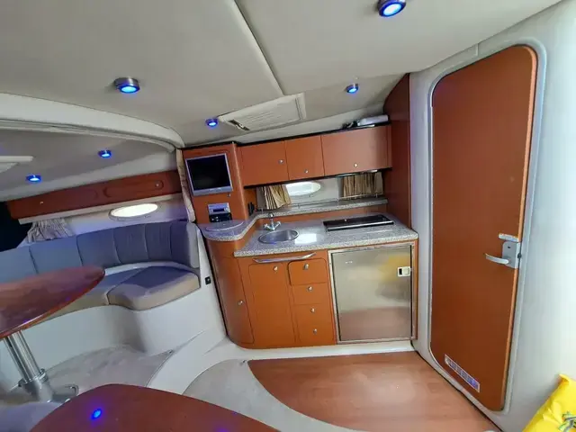 Chaparral 330 Signature