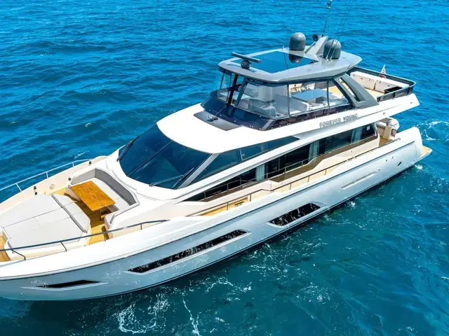 Ferretti Yachts 780