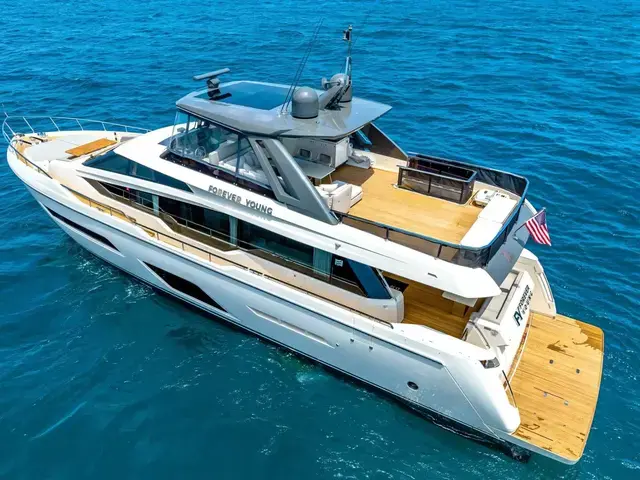 Ferretti Yachts 780