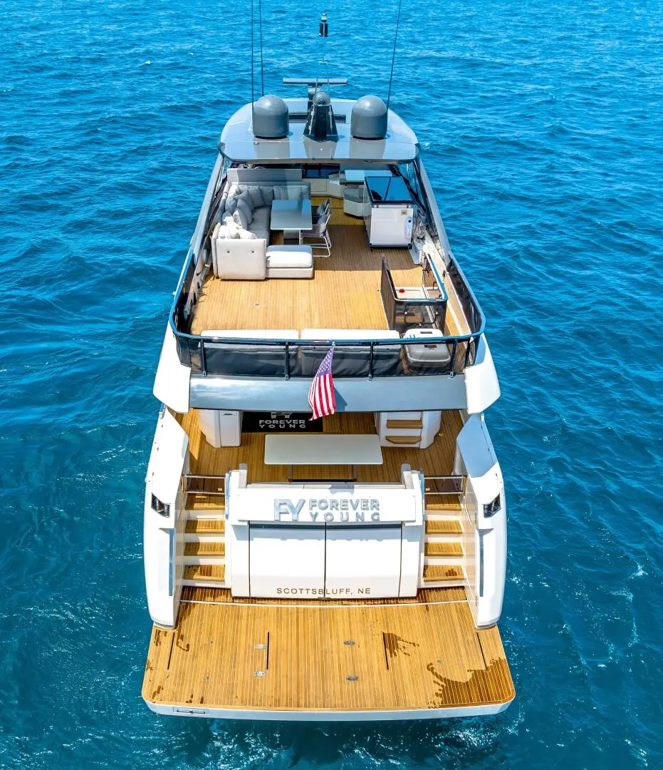 2019 Ferretti 780