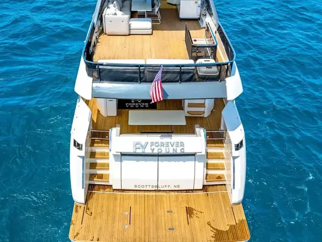 Ferretti Yachts 780