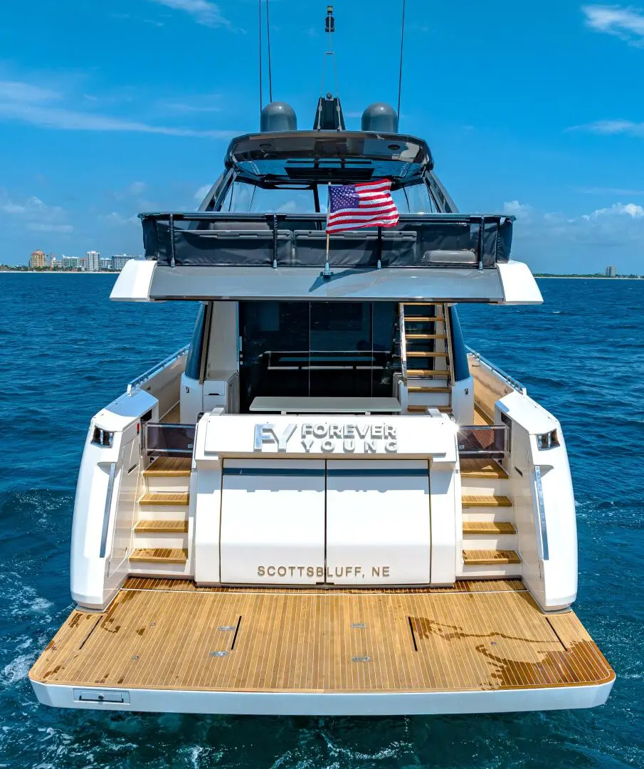 2019 Ferretti 780