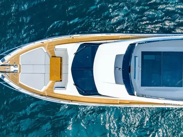 Ferretti Yachts 780