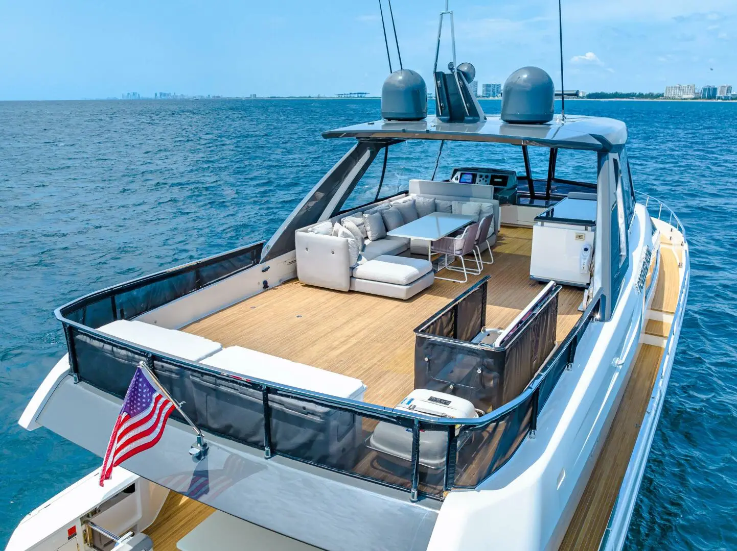 2019 Ferretti 780