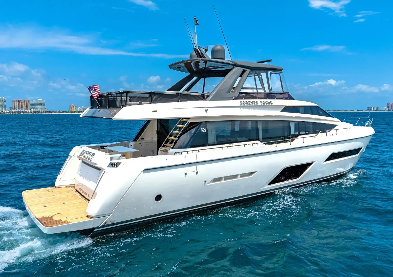 2019 Ferretti 780