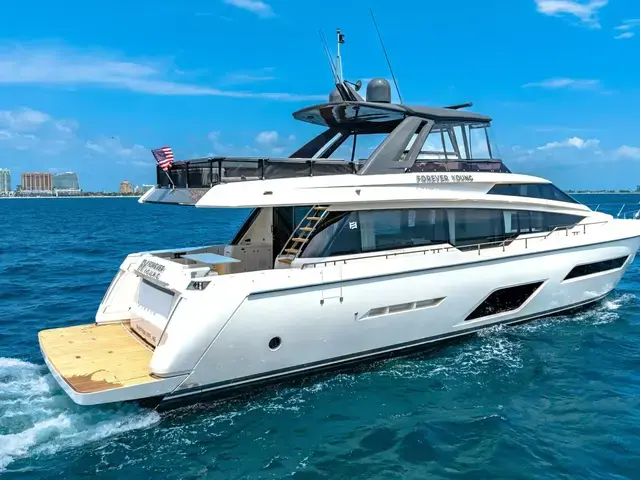 Ferretti Yachts 780