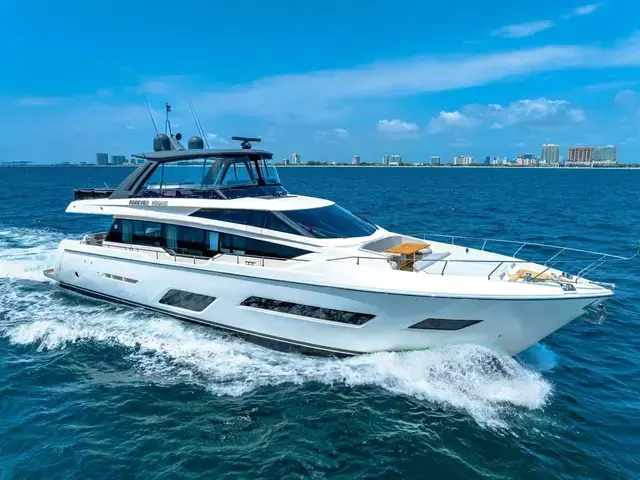 Ferretti Yachts 780