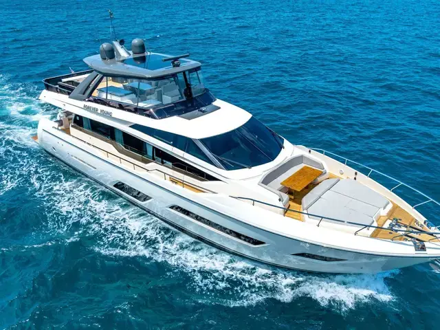 Ferretti Yachts 780