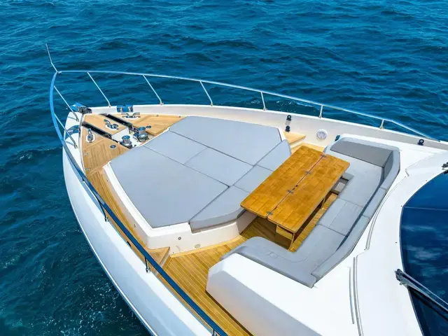 Ferretti Yachts 780