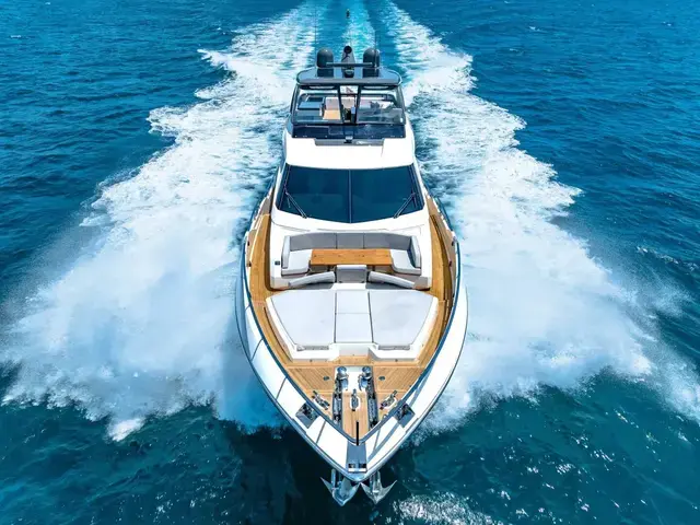 Ferretti Yachts 780