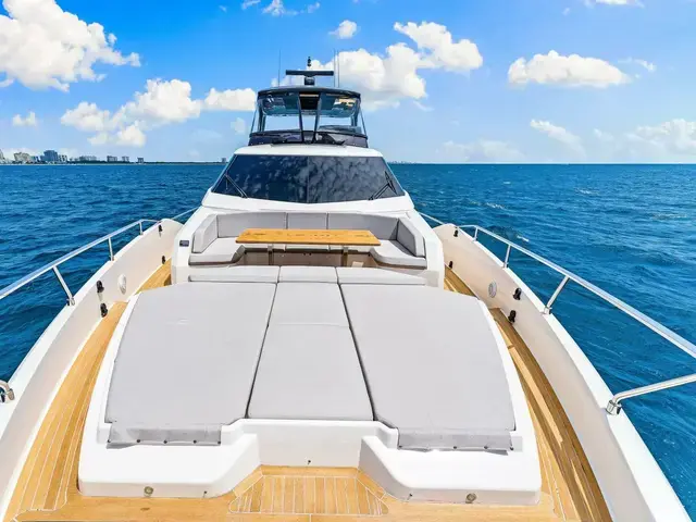 Ferretti Yachts 780