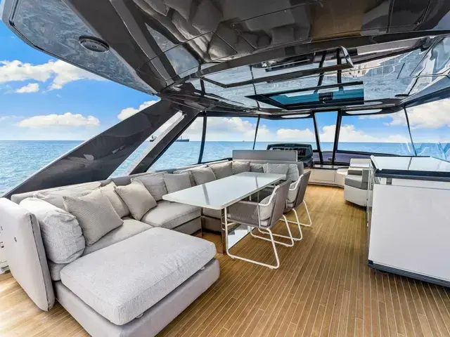 Ferretti Yachts 780