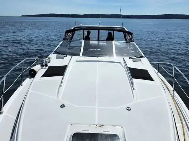 Bayliner Avanti 34