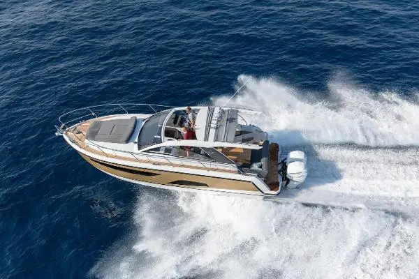 2024 Sealine s335 v