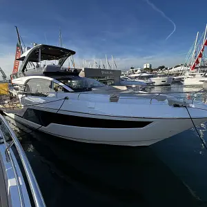 2024 Fairline Squadron 58