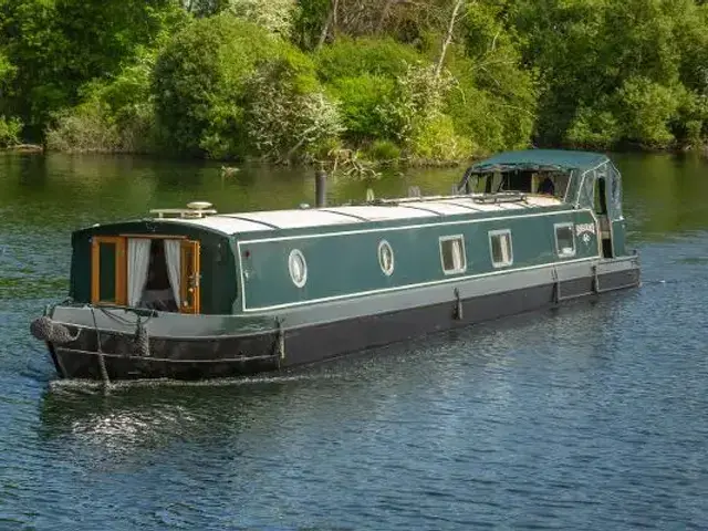 Collingwood Boat Pioneer 60' x 9' Wide beam