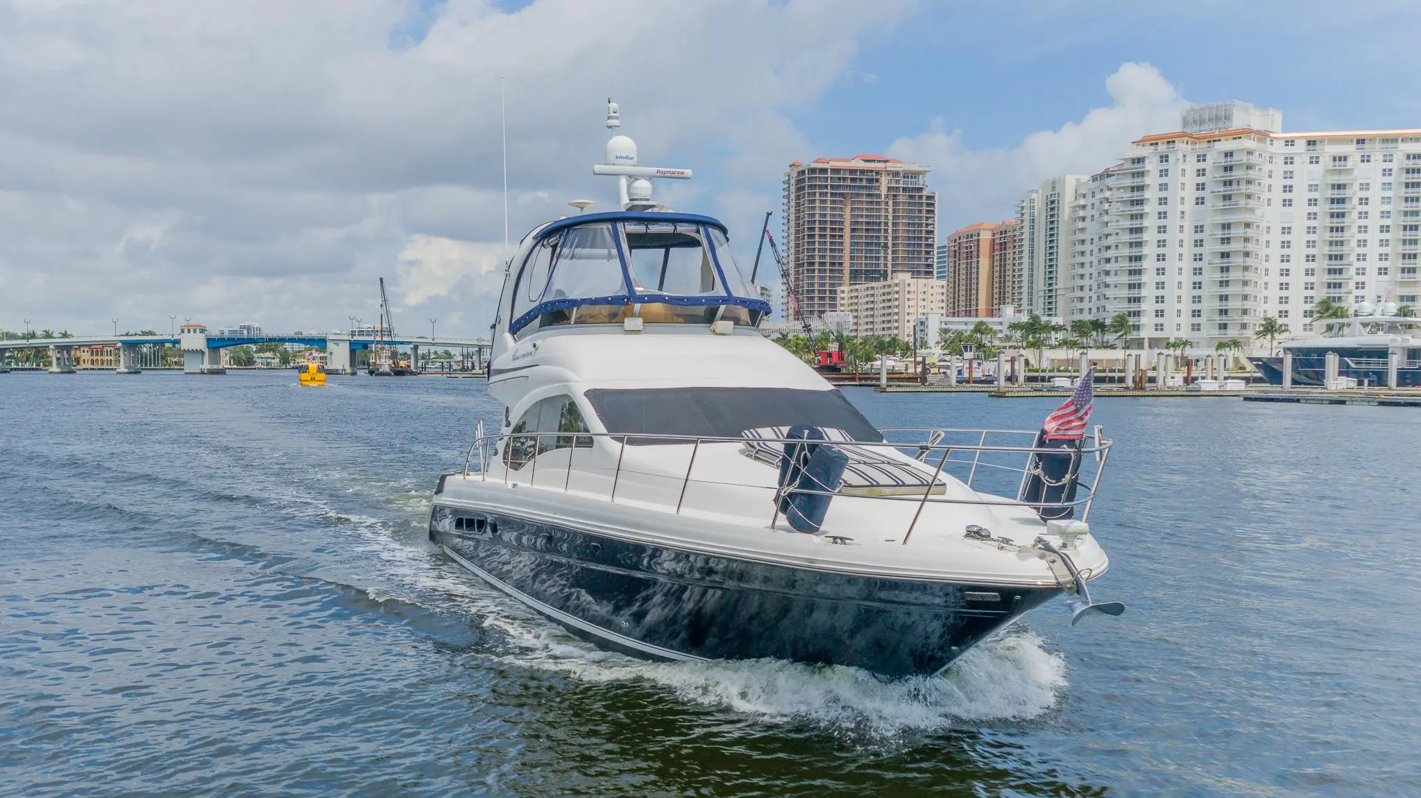 2005 Sea Ray 420 sedan bridge