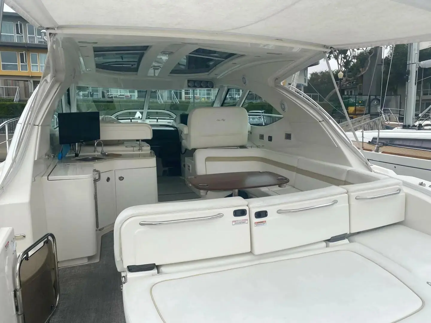 2010 Sea Ray sundancer 470