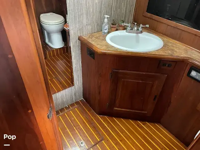 Californian 43 Cockpit Motor Yacht