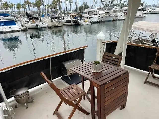 Californian 43 Cockpit Motor Yacht