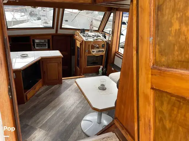 Californian 43 Cockpit Motor Yacht