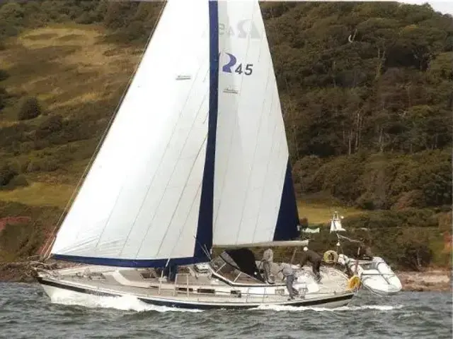 Hallberg Rassy 45