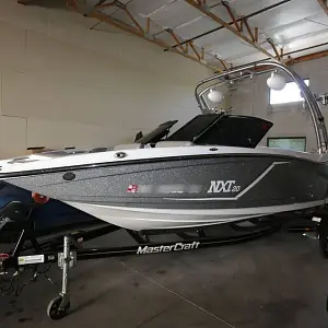 2016 Mastercraft NXT 20