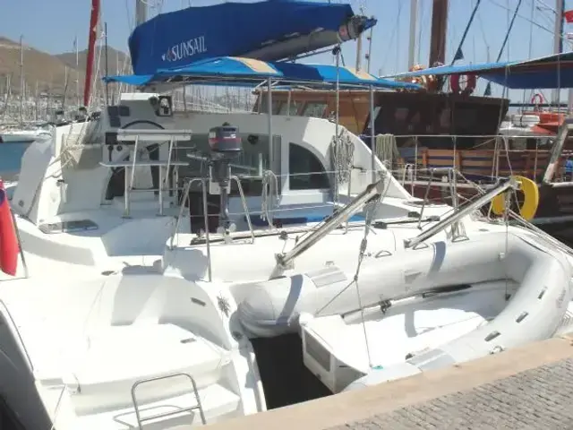 Lagoon 380 S2 Catamaran