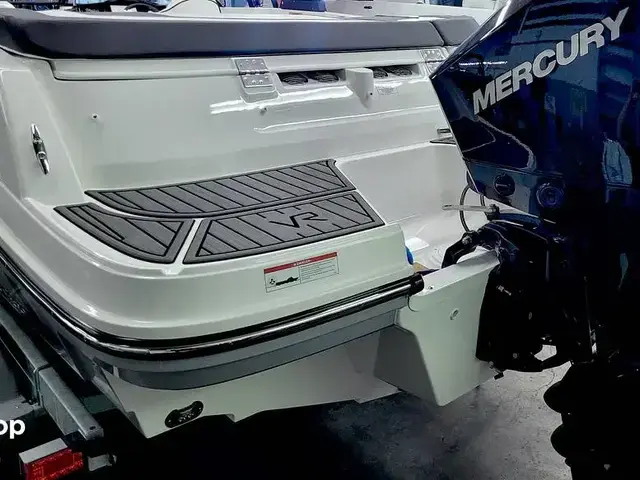 Bayliner Vr6