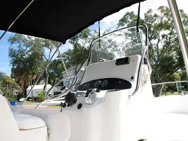 Boston Whaler 190 Outrage