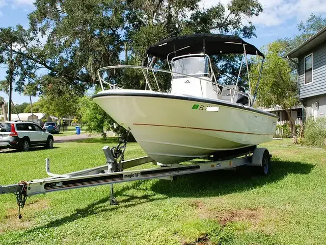 Boston Whaler 190 Outrage