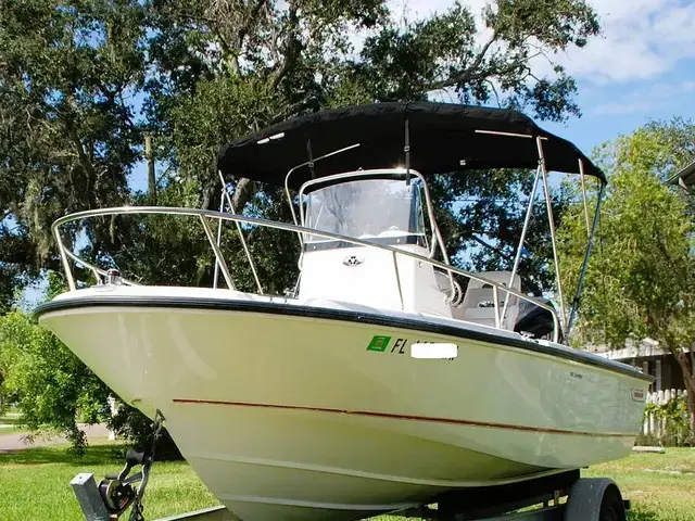 Boston Whaler 190 Outrage