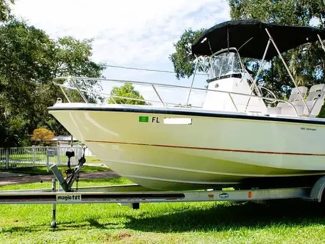 Boston Whaler 190 Outrage