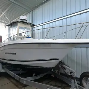 2002 Seaswirl Striper 2301