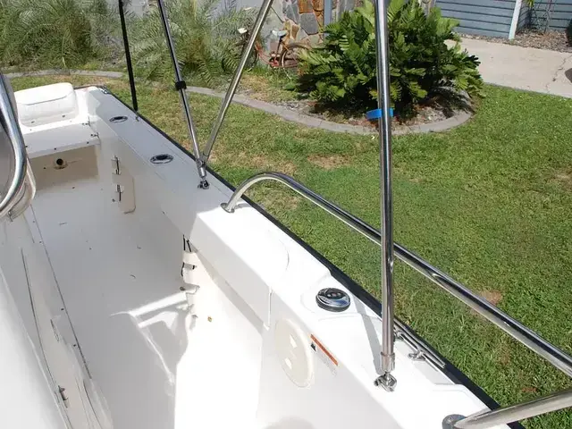 Boston Whaler 190 Outrage