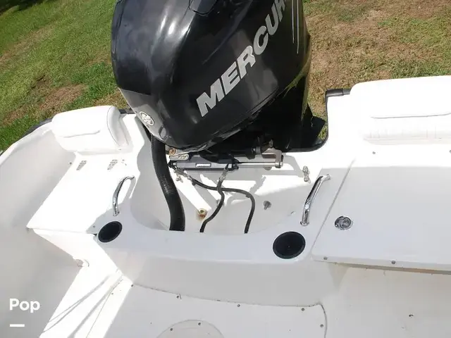 Boston Whaler 190 Outrage