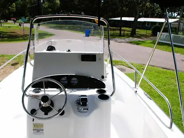 Boston Whaler 190 Outrage