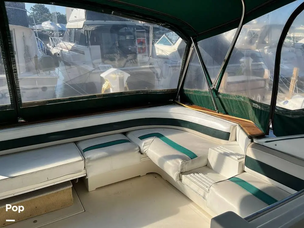 1990 Sea Ray 390 express cruiser