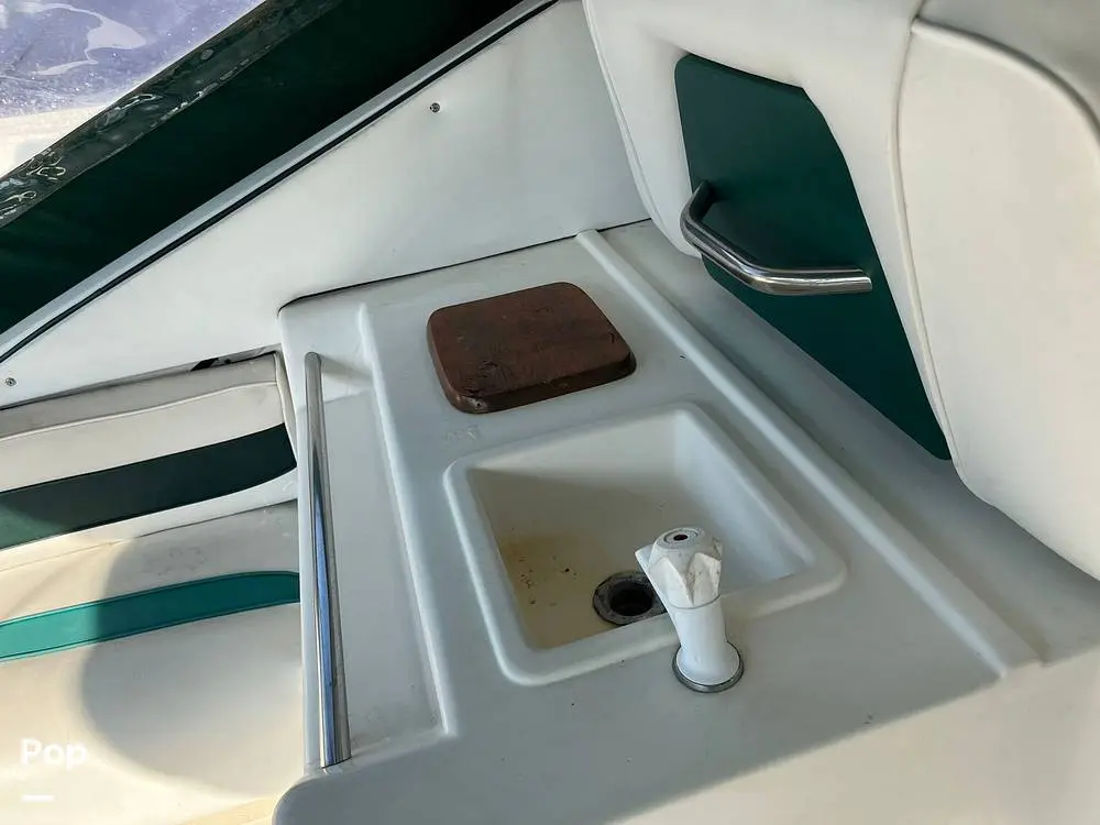 1990 Sea Ray 390 express cruiser