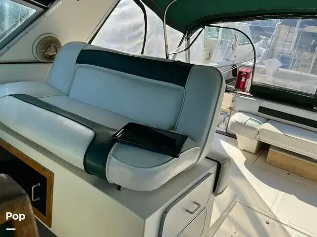 Sea Ray 390 Express Cruiser