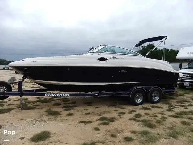 Sea Ray 240 Sundeck