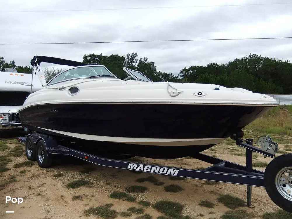 2005 Sea Ray 240 sundeck