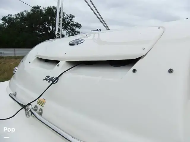 Sea Ray 240 Sundeck