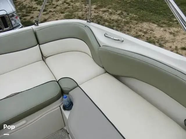 Sea Ray 240 Sundeck