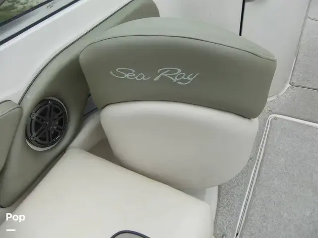 Sea Ray 240 Sundeck