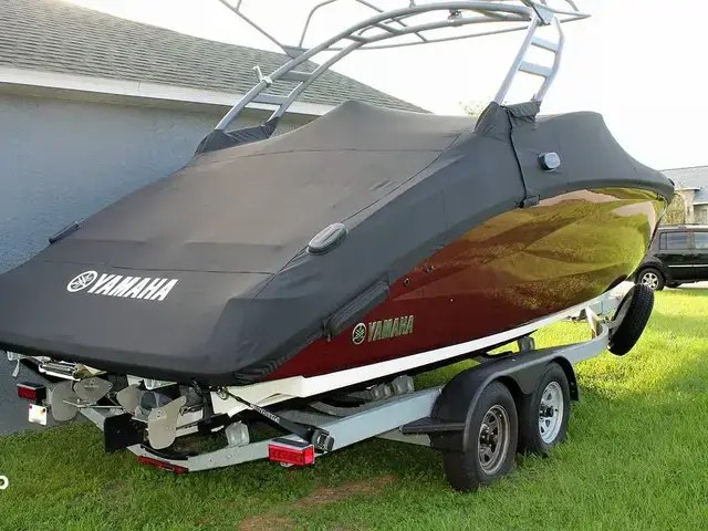 Yamaha 252SD