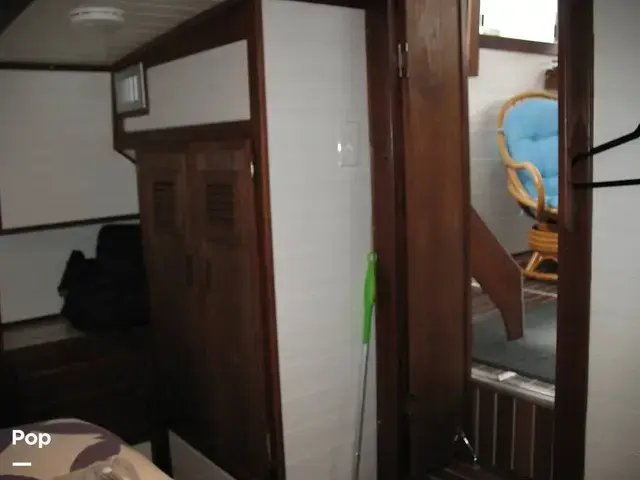 Marinette 39 Double Cabin Flybridge