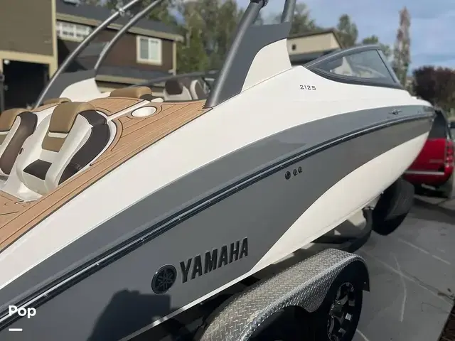 Yamaha 212s