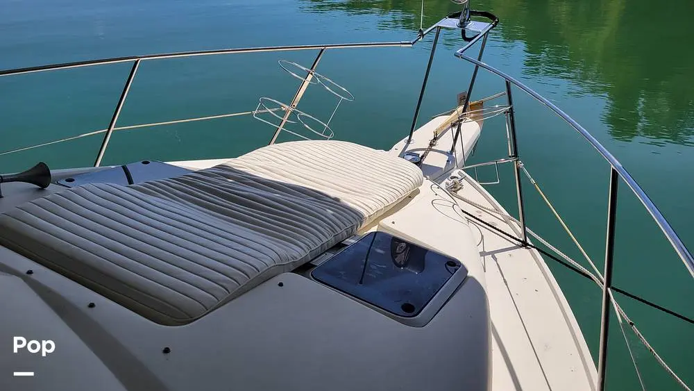 1989 Carver mariner 3297